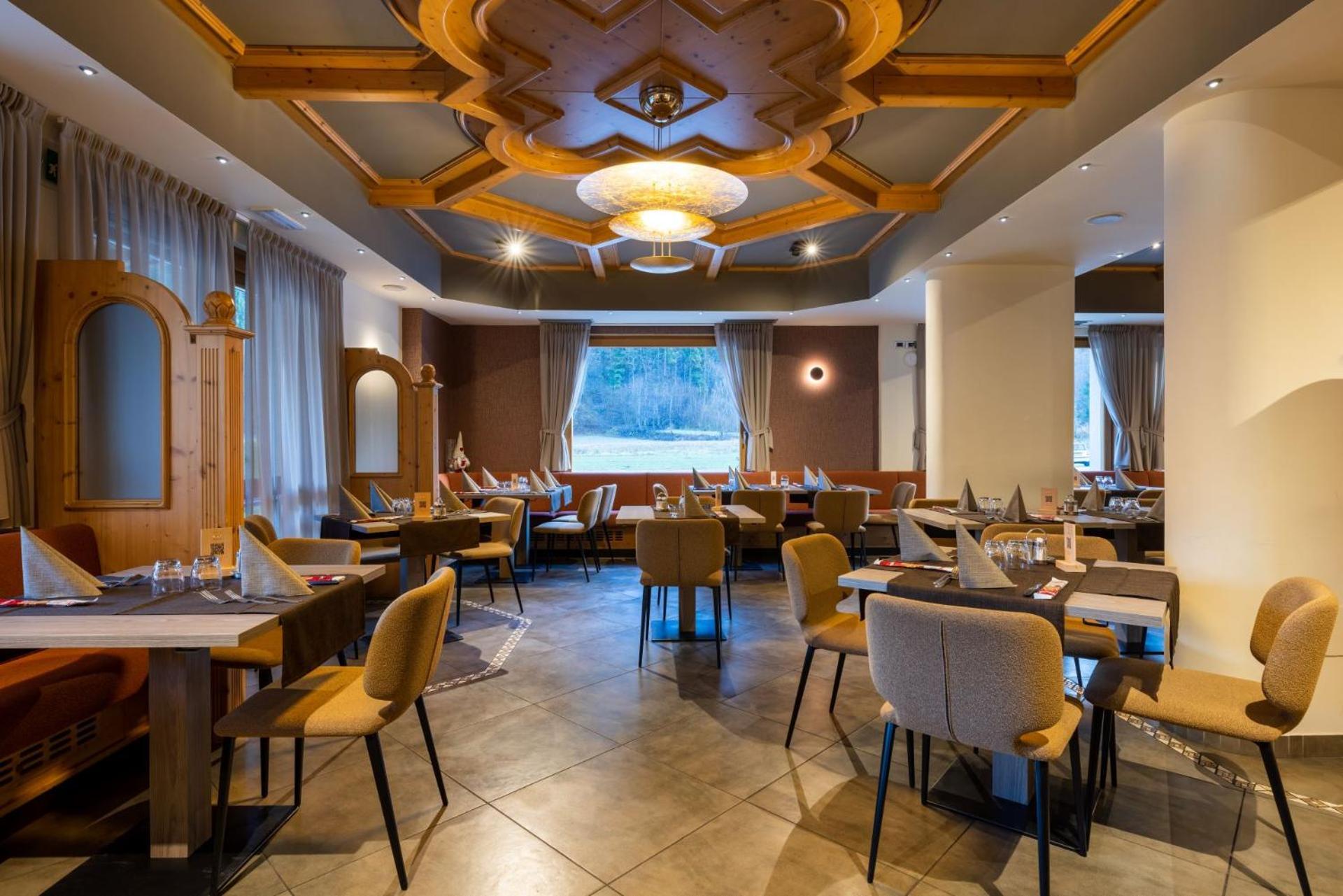 Hotel Dolomiti Saone Tione di Trento Eksteriør bilde
