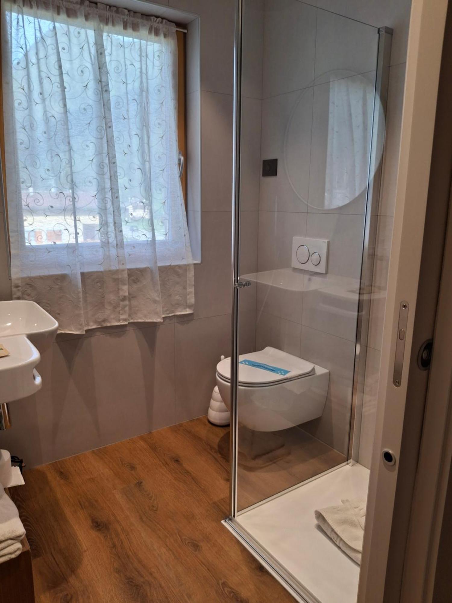 Hotel Dolomiti Saone Tione di Trento Eksteriør bilde